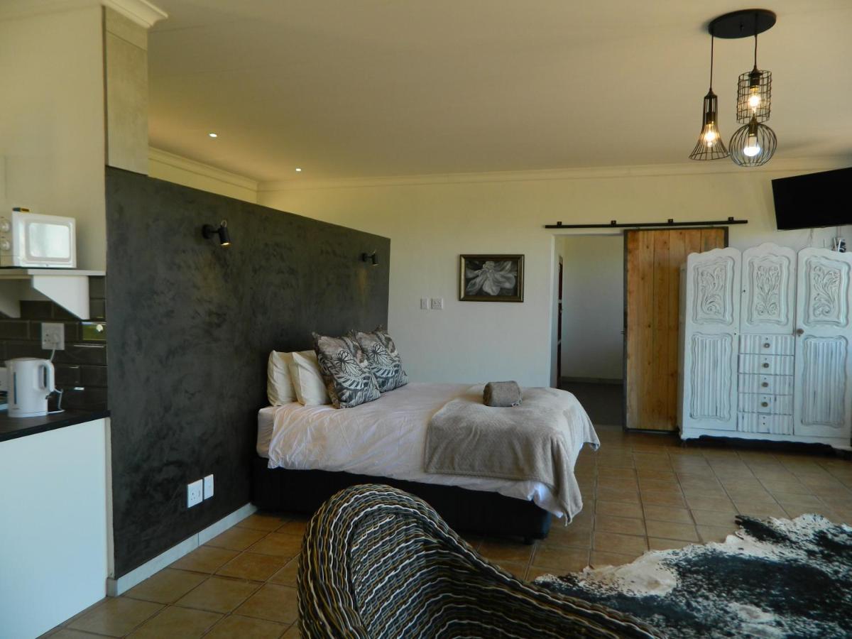Dewdrop Farm Stay Эрмело Экстерьер фото