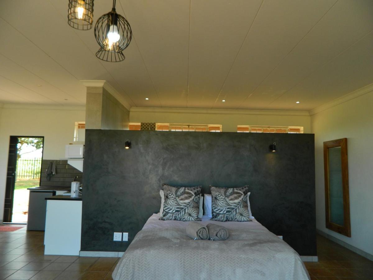 Dewdrop Farm Stay Эрмело Экстерьер фото