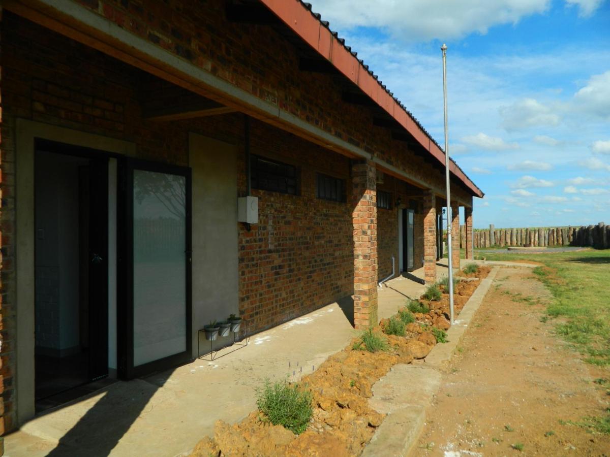 Dewdrop Farm Stay Эрмело Экстерьер фото