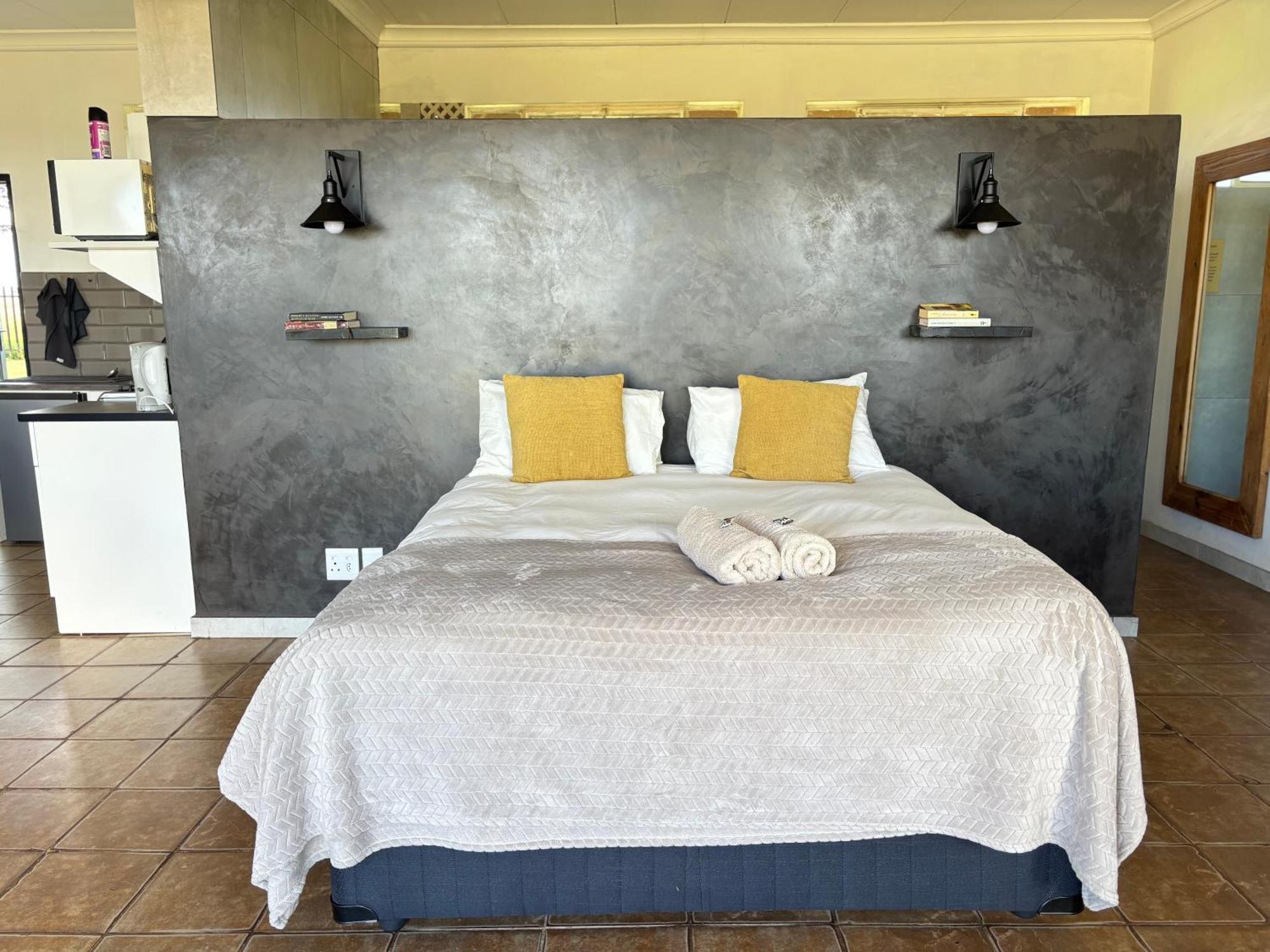 Dewdrop Farm Stay Эрмело Экстерьер фото
