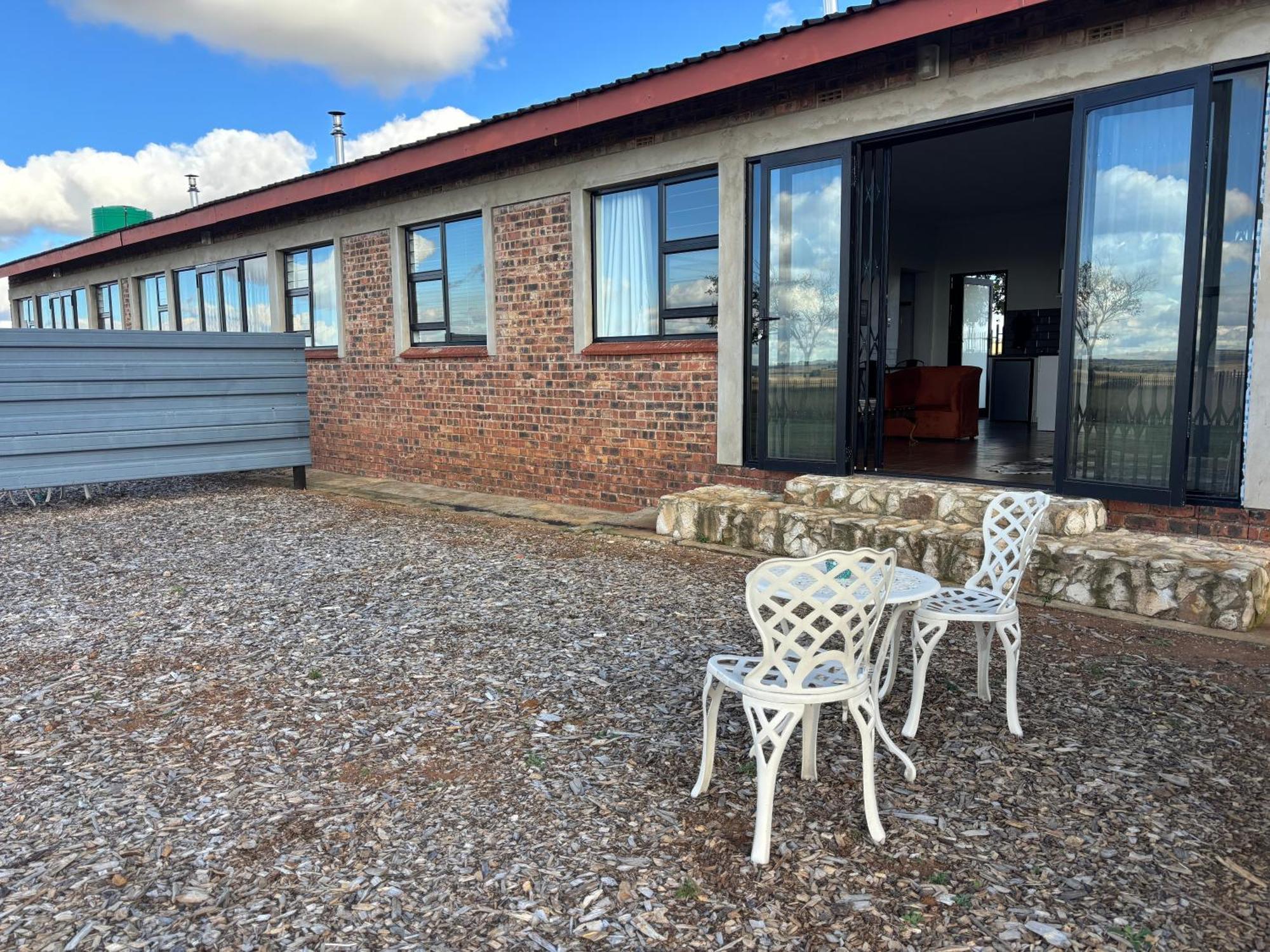Dewdrop Farm Stay Эрмело Экстерьер фото