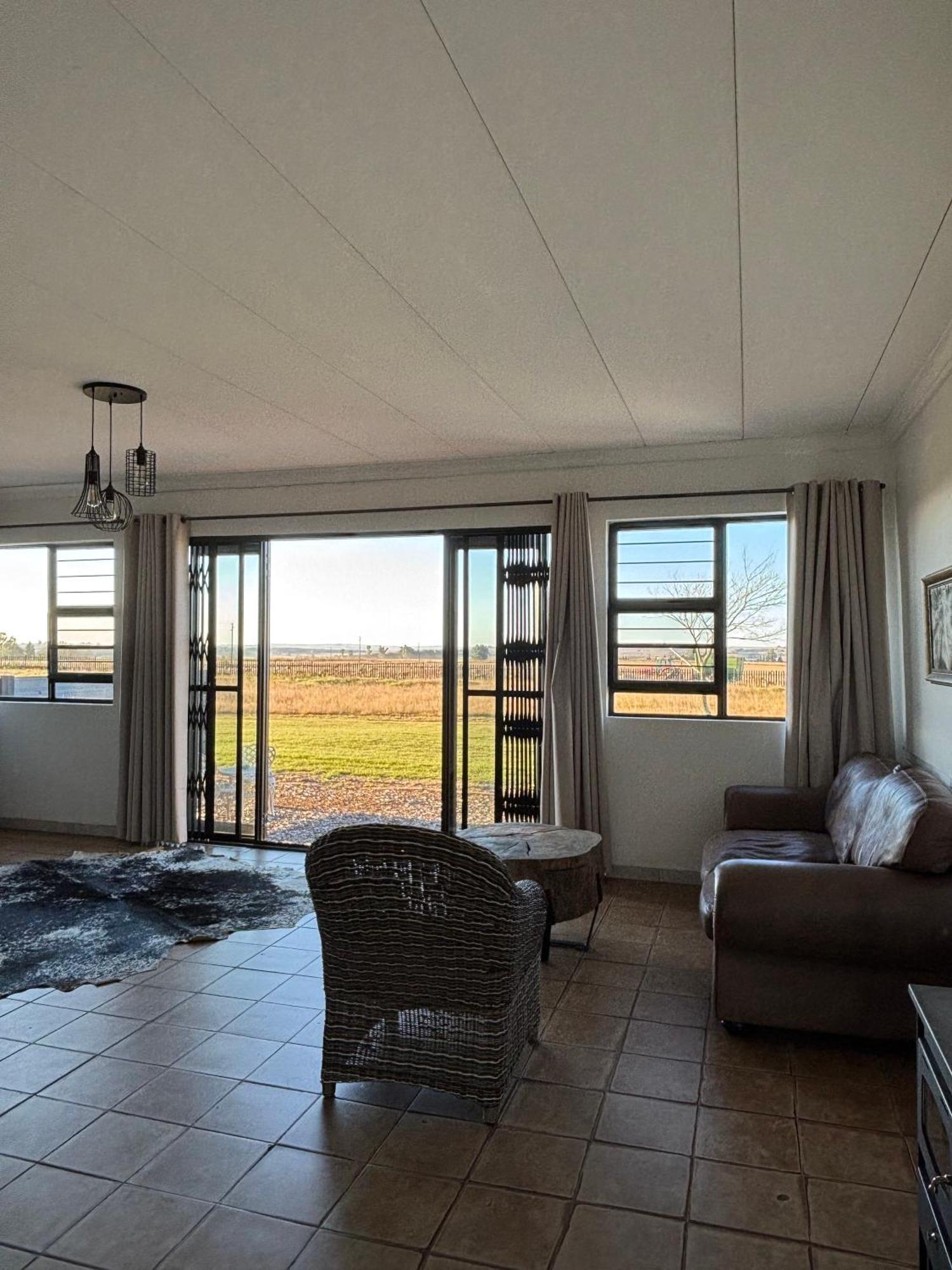 Dewdrop Farm Stay Эрмело Экстерьер фото